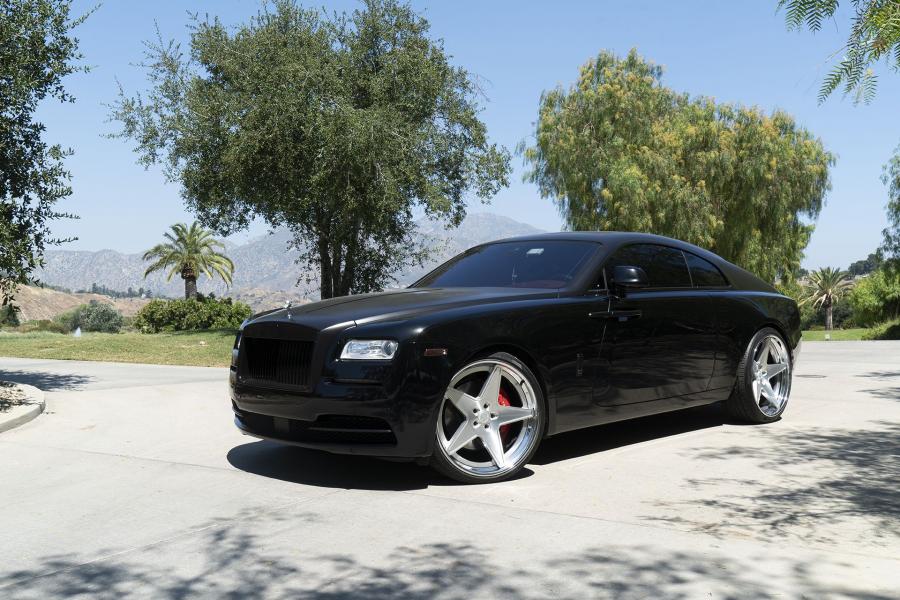  Rolls-Royce Wraith on Forgiato Wheels (TEC 3.2) 2019 года  (фото 1 из 7)